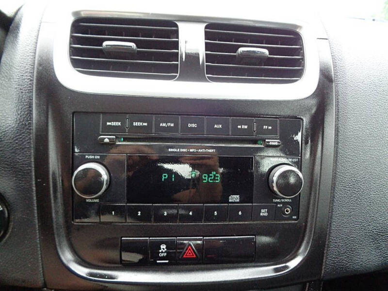 2012 Dodge Avenger SE