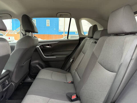 2022 Toyota RAV4 XLE