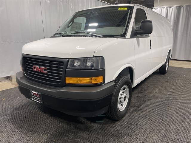 2025 GMC Savana 2500