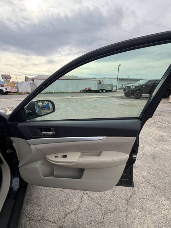 2013 Subaru Outback 2.5i Premium