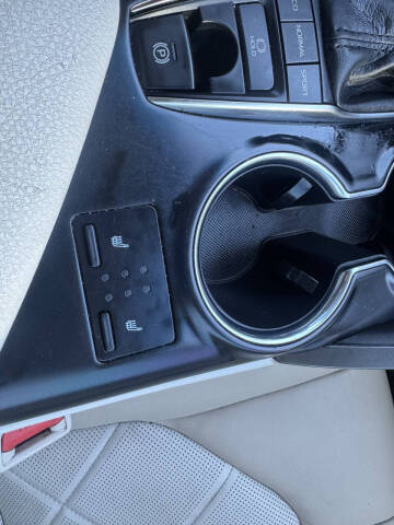 2018 Toyota Camry XLE