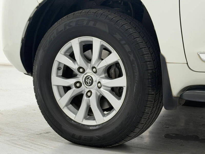 2018 Toyota Land Cruiser