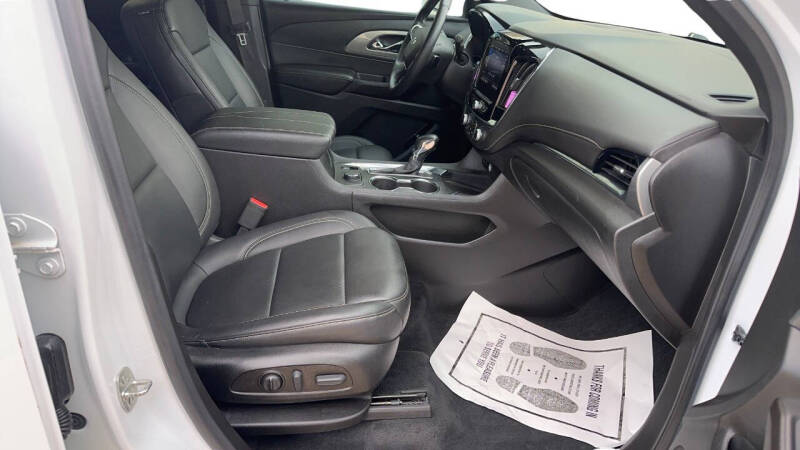 2022 Chevrolet Traverse LT Leather