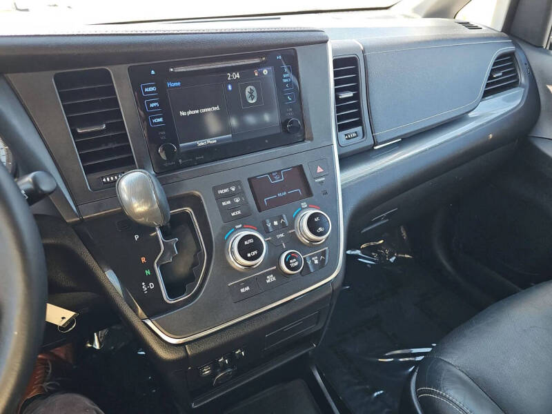 2017 Toyota Sienna