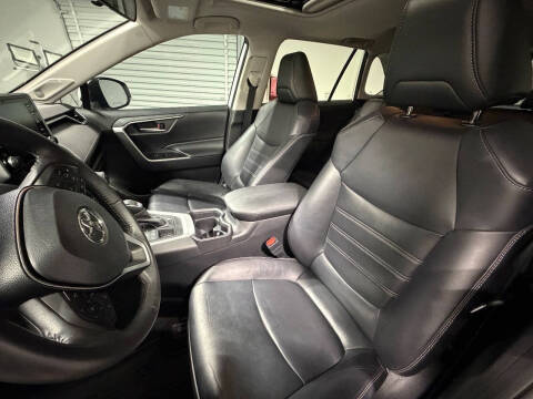 2019 Toyota RAV4 XLE Premium