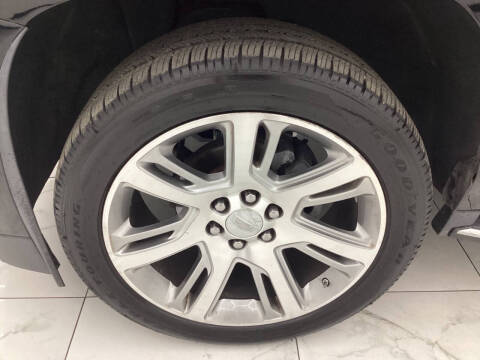 2017 Cadillac Escalade Luxury