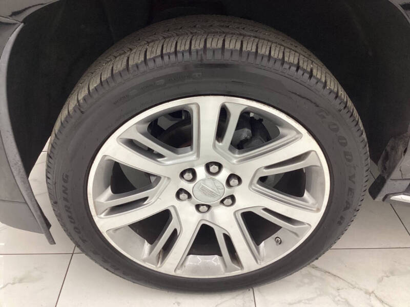 2017 Cadillac Escalade Luxury