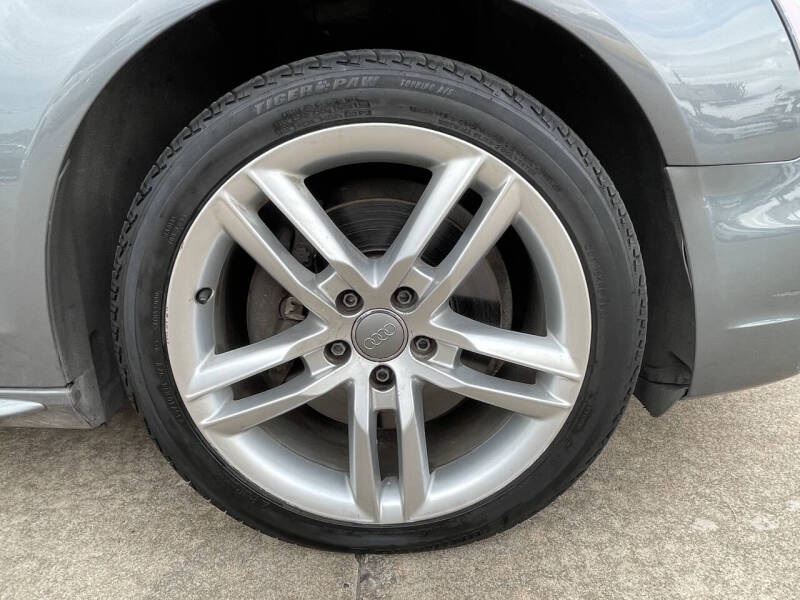 2016 Audi A4 2.0T quattro Premium