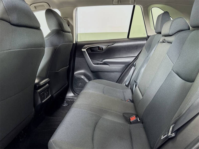 2023 Toyota RAV4 Hybrid LE