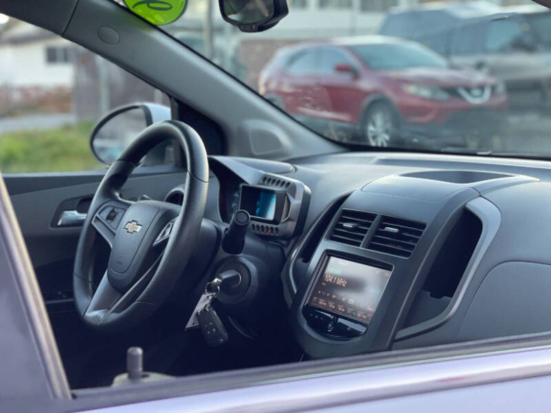 2016 Chevrolet Sonic LT Auto