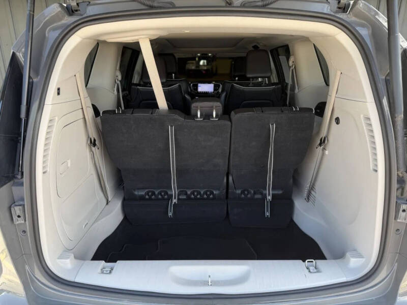 2022 Chrysler Pacifica Hybrid Limited