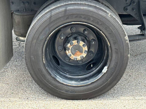 2022 Chevrolet Silverado 5500HD