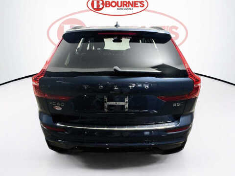2024 Volvo XC60 B5 Core Dark Theme