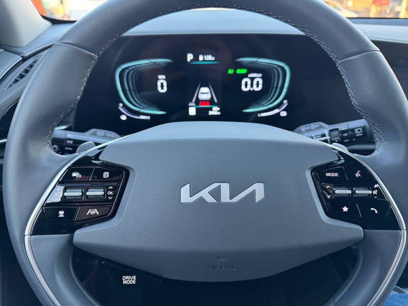 2025 Kia Niro EX