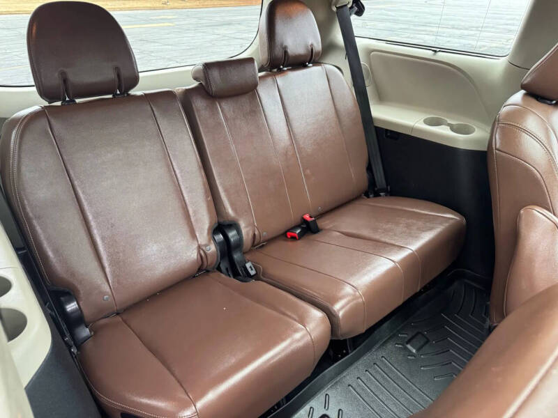 2015 Toyota Sienna