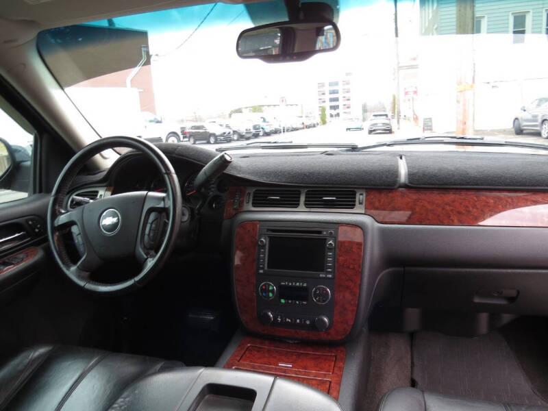 2008 Chevrolet Suburban LTZ