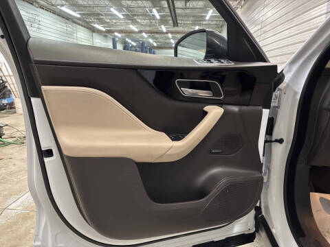 2019 Jaguar F-PACE 25t Prestige