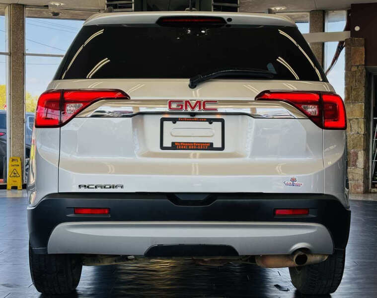 2019 GMC Acadia SLE-2