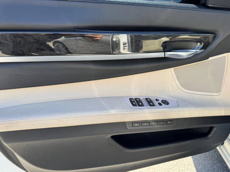2012 BMW 7 Series 740Li