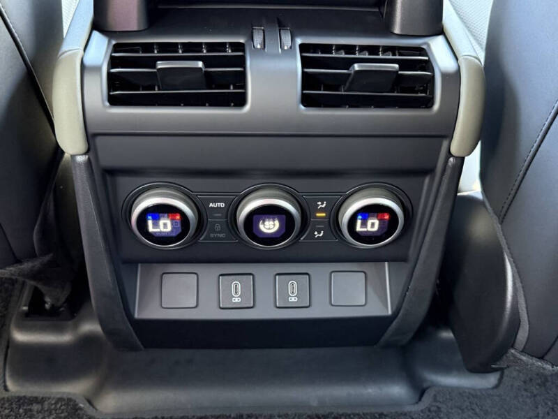 2026 Land Rover Defender 110 P300 S