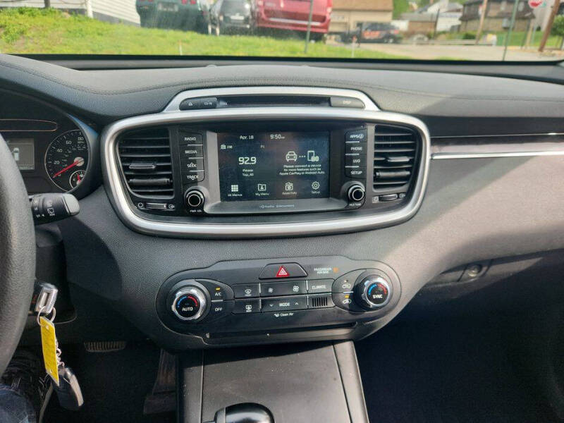 2018 Kia Sorento LX