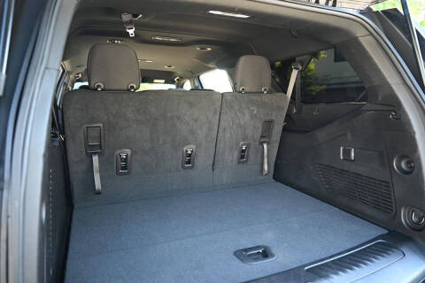 2023 Chevrolet Suburban LS