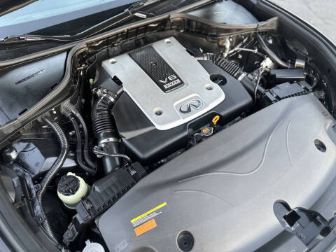 2012 Infiniti M37