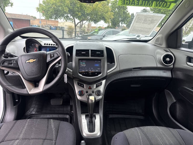 2015 Chevrolet Sonic LT Auto
