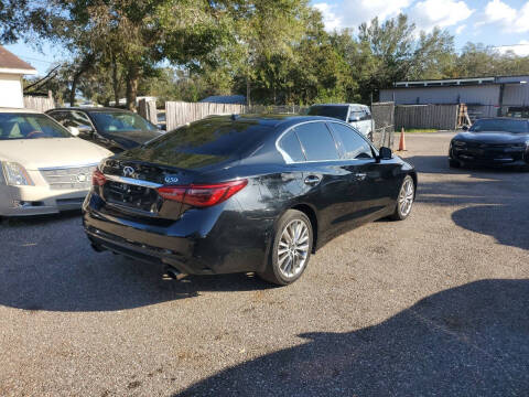 2015 Infiniti Q50 Premium