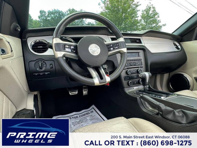 2010 Ford Mustang V6 Premium