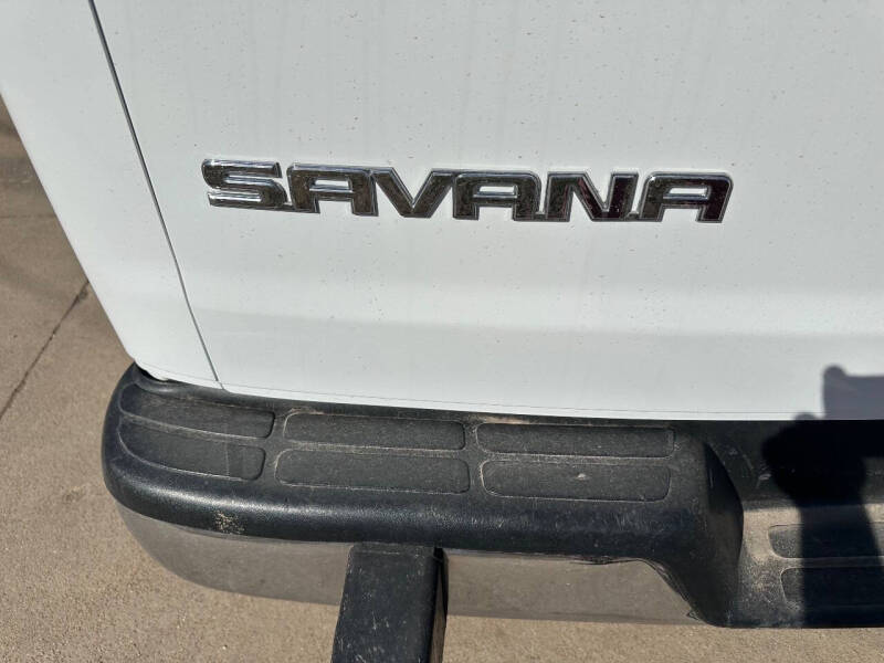 2022 GMC Savana 2500