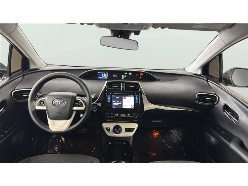 2017 Toyota Prius Three