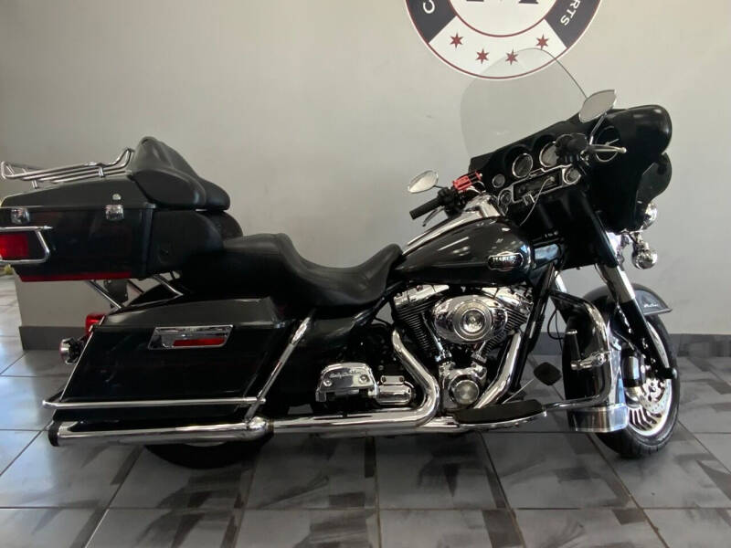 2009 Harley-Davidson FLHTCU ULTRA CLASSIC for sale at CHICAGO CYCLES & MOTORSPORTS INC. in Batavia IL