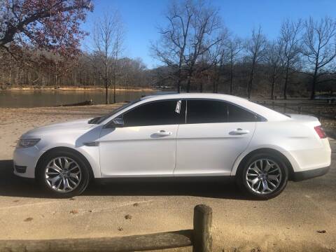 2013 Ford Taurus for sale at Monroe Auto's, LLC in Parsons TN