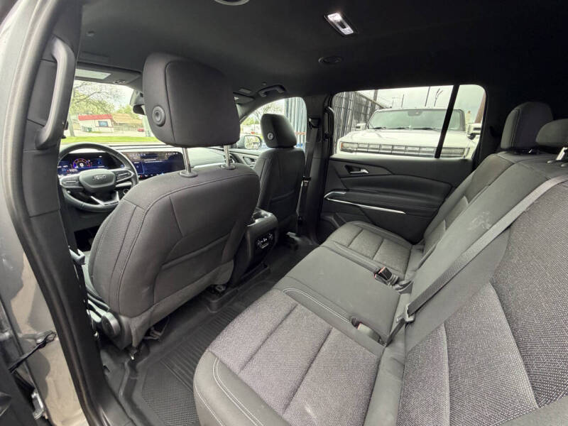 2024 Chevrolet Traverse LS
