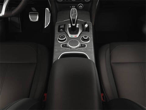 2025 Alfa Romeo Stelvio Intensa