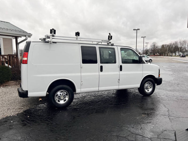 2013 Chevrolet Express Cargo Work Van's photo