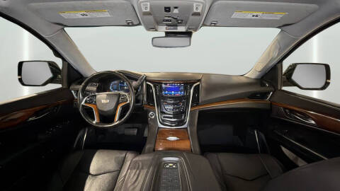 2016 Cadillac Escalade ESV Luxury Collection