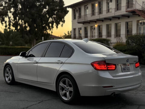 2013 BMW 3 Series 320i