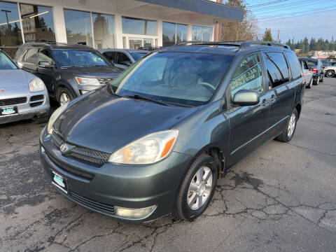 2004 Toyota Sienna for sale at APX Auto Brokers in Edmonds WA