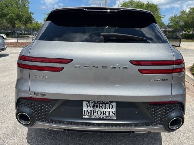 2022 Genesis GV70 13