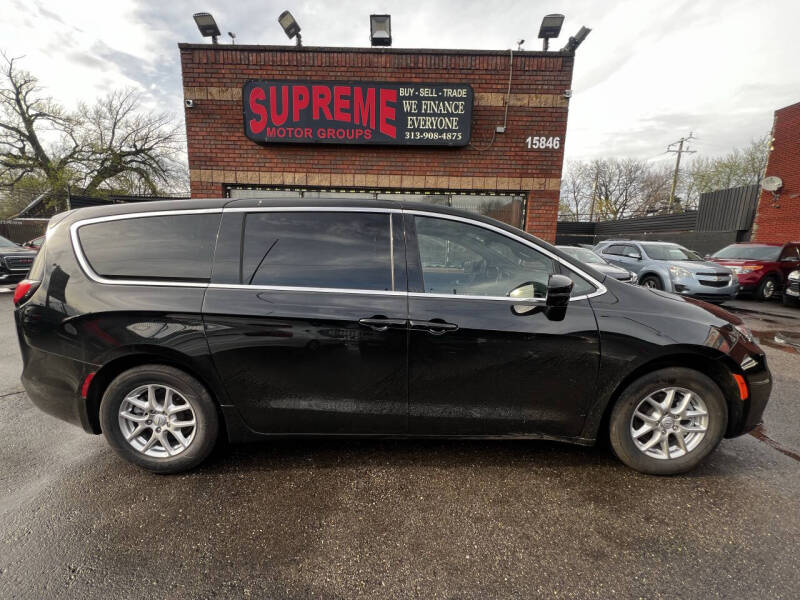 2026 Chrysler Pacifica Select