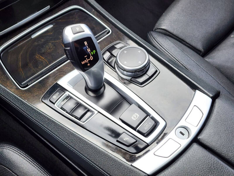 2015 BMW 7 Series 740i