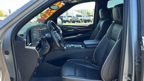 2024 Cadillac Escalade ESV Premium Luxury