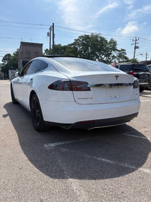 2014 Tesla Model S 85
