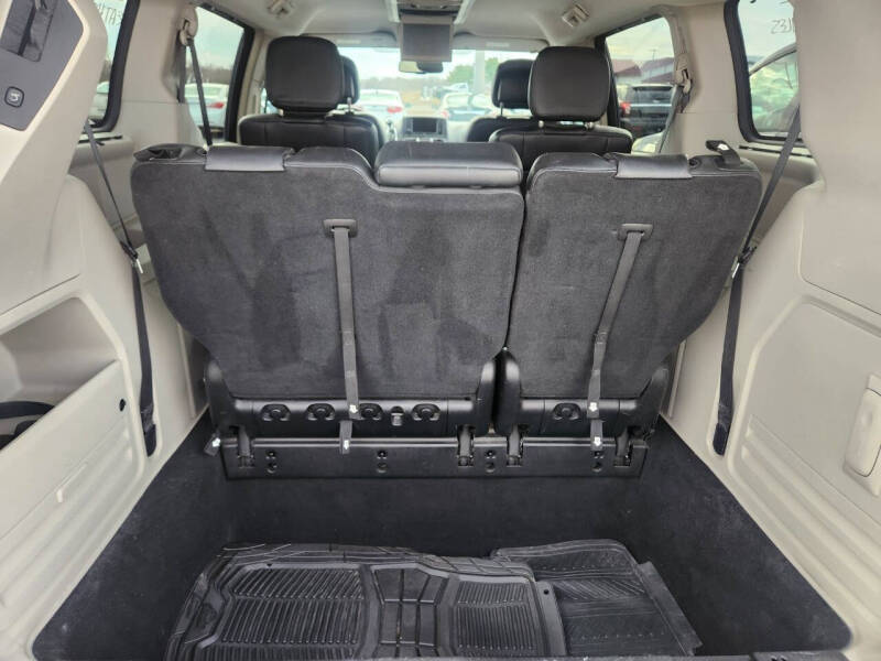 2014 Chrysler Town and Country Touring