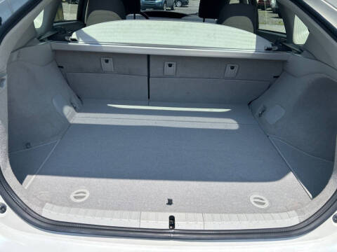 2015 Toyota Prius Three