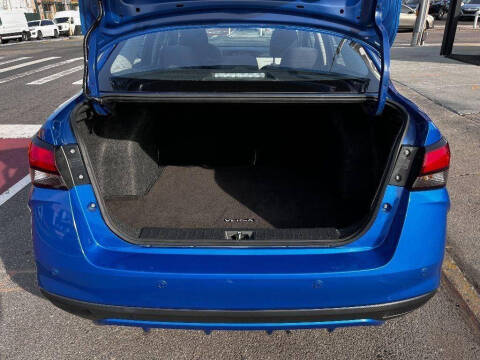 2021 Nissan Versa SV