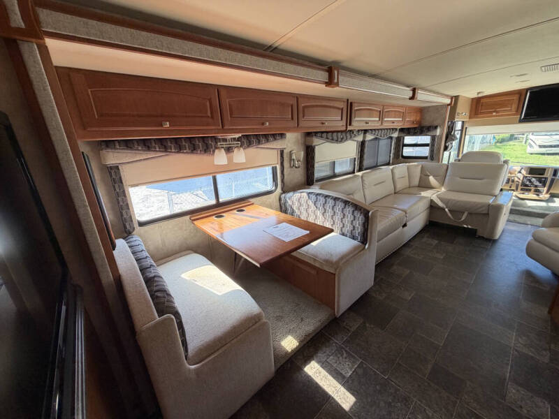2014 Winnebago SIGHTSEER