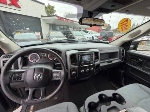 2017 RAM 1500 Express